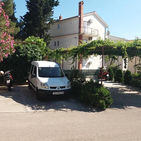Apartment Viktoria Primošten Buitenkant foto