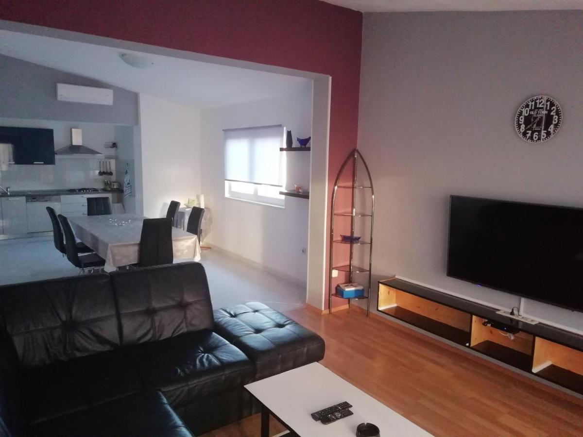 Apartment Viktoria Primošten Buitenkant foto