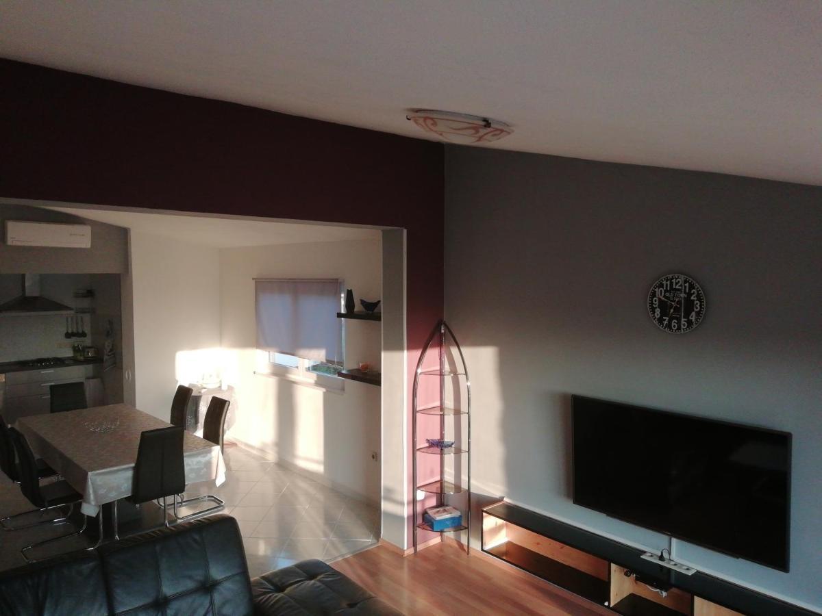 Apartment Viktoria Primošten Buitenkant foto