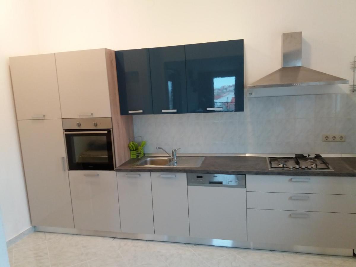 Apartment Viktoria Primošten Buitenkant foto
