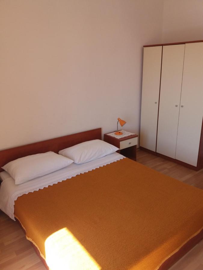 Apartment Viktoria Primošten Buitenkant foto